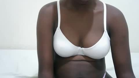ebony_babbe online show from November 2025 01:59:01 AM