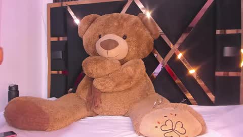 Luci  online show from February 2025 01:59:02 AM