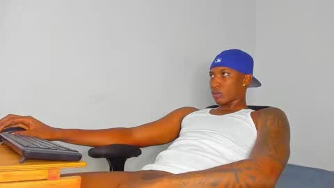 Snapshot of ebony_brandons chatting on February 2025 02:14:01 AM Brandon online show from February 2025 02:14:01 AM