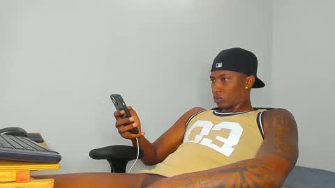 Snapshot of ebony_brandons chatting on February 2025 08:37:01 PM Brandon online show from February 2025 08:37:01 PM