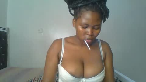 ebony_meeky online show from September 2025 05:47:02 PM