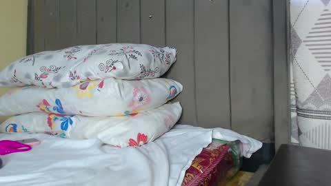 EBONY PETITE online show from March 2025 07:03:01 AM