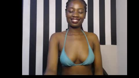 Ella online show from October 2025 09:59:02 PM