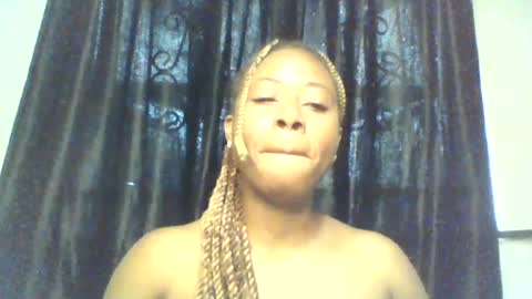 Snapshot of ebony_queenx chatting on June 2026 09:26:01 AM Queen online show from June 2026 09:26:01 AM