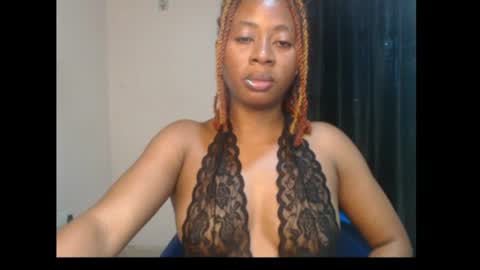 Snapshot of ebony_queenx chatting on July 2026 05:12:02 PM Queen online show from July 2026 05:12:02 PM