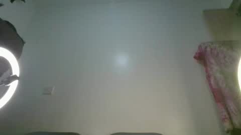 Loreina online show from February 2026 06:50:01 PM