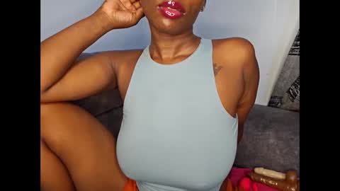 Ebony Melanie online show from November 2025 11:27:02 PM