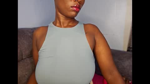 Ebony Melanie online show from November 2025 09:20:01 PM