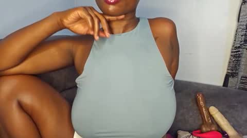 Ebony Melanie online show from December 2025 12:42:01 AM