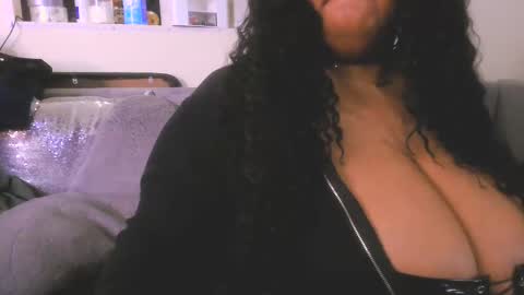 Snapshot of ebonygoddesskira chatting on January 2025 05:01:01 PM  Ebony Goddess Kira  online show from January 2025 05:01:01 PM