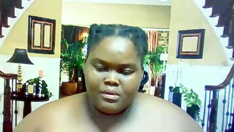 Snapshot of ebonyhotbuns4u2luv chatting on February 2025 06:43:02 AM ebonyhotbuns4u2luv online show from February 2025 06:43:02 AM