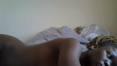 Snapshot of ebonyliliana chatting on December 2024 07:58:01 AM ebonyliliana online show from December 2024 07:58:01 AM