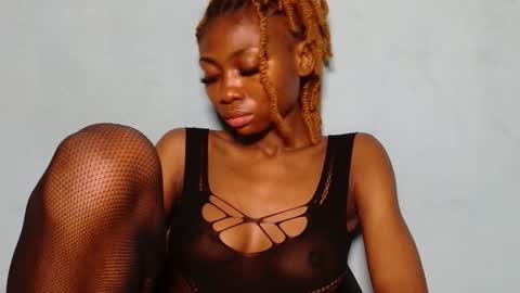 ebonyxxbabe online show from November 2025 02:01:01 AM