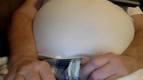 Snapshot of ed26969 chatting on February 2026 01:37:02 AM ed26969 online show from February 2026 01:37:02 AM