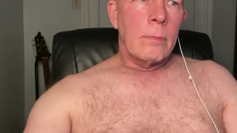 Snapshot of eddygl1968 chatting on December 2024 04:14:01 AM Eddy online show from December 2024 04:14:01 AM
