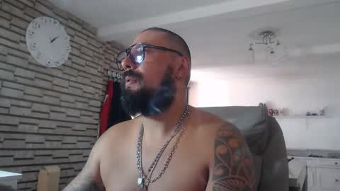 edgarram83 online show from September 2025 07:04:01 PM