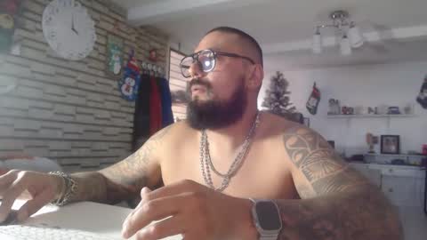 edgarram83 online show from November 2025 09:58:01 PM