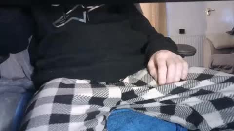 Snapshot of edged_biker chatting on February 2025 03:56:01 PM edged biker online show from February 2025 03:56:01 PM