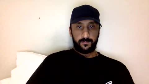 edgeuk1 online show from November 2025 09:58:01 PM