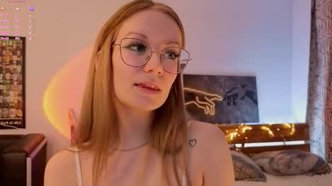 Edlin Gali online show from October 2025 02:35:01 PM