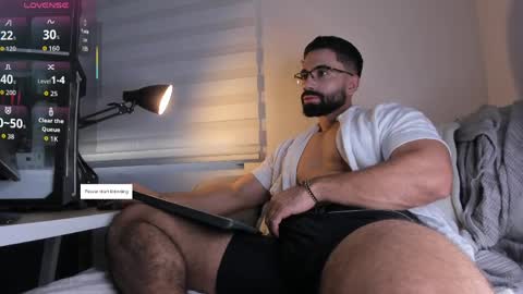 Snapshot of edrick_walton chatting on May 2026 12:02:01 PM edrick online show from May 2026 12:02:01 PM