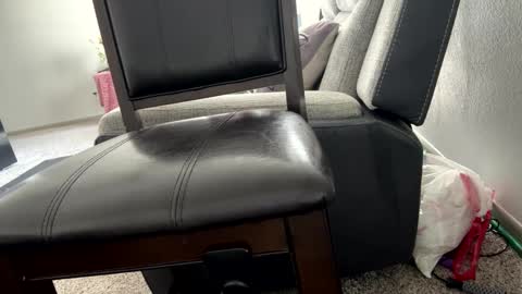 edward2736 online show from December 2024 03:33:02 PM