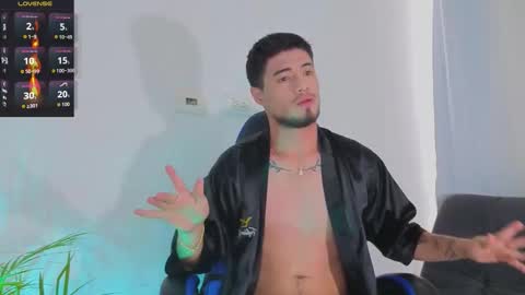 Snapshot of edwardross_ chatting on February 2026 08:32:02 PM Edward Ross online show from February 2026 08:32:02 PM