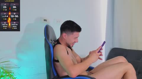 Snapshot of edwardross_ chatting on March 2026 09:21:02 PM Edward Ross online show from March 2026 09:21:02 PM