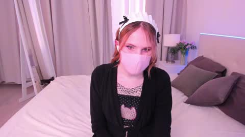 Effie Mur online show from September 2025 10:20:02 AM