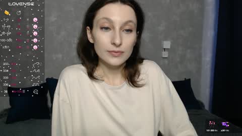 Snapshot of effy_gray chatting on December 2024 07:17:01 AM Anna online show from December 2024 07:17:01 AM