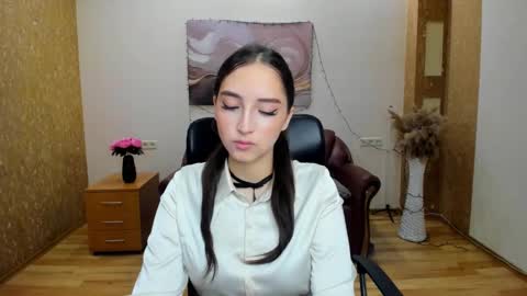 Effy Royse online show from February 2026 06:51:01 AM