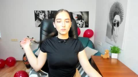 Effy Royse online show from February 2026 06:31:01 AM