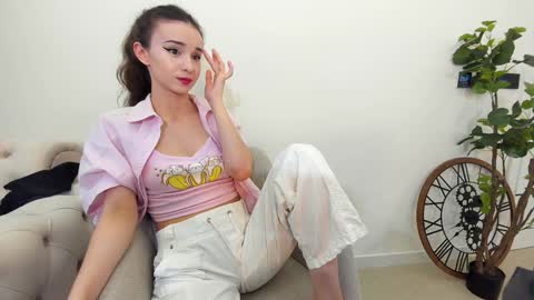 Snapshot of ehotlovea chatting on January 2025 05:09:01 AM Erik and Alice online show from January 2025 05:09:01 AM