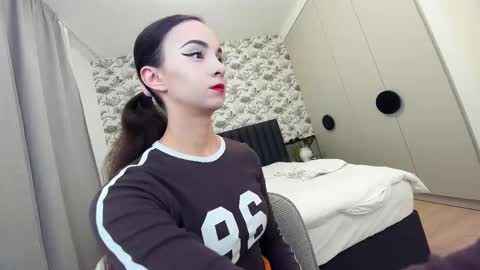Snapshot of ehotlovea chatting on March 2025 11:20:02 PM Erik and Alice online show from March 2025 11:20:02 PM