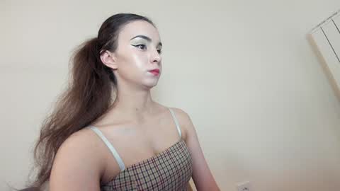 Snapshot of ehotlovea chatting on September 2025 08:09:02 PM Erik and Alice online show from September 2025 08:09:02 PM