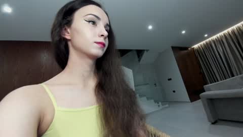 Snapshot of ehotlovea chatting on December 2025 03:48:01 AM Erik and Alice online show from December 2025 03:48:01 AM