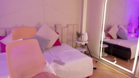 eimmy_bm online show from December 2025 01:27:01 PM