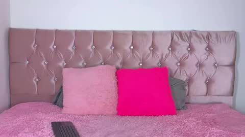 eimy__cute online show from September 2025 06:19:01 PM