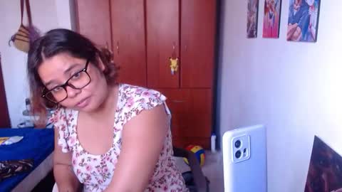 eimy_saenzz online show from January 2026 06:12:02 PM