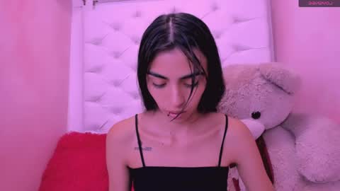 Snapshot of eimy_skinny chatting on May 2026 02:11:01 PM eimy online show from May 2026 02:11:01 PM