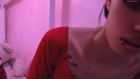 Snapshot of eimy_skinny chatting on May 2026 12:33:01 PM eimy online show from May 2026 12:33:01 PM