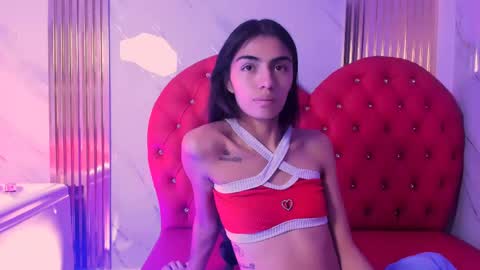 Snapshot of eimy_skinny chatting on May 2026 01:26:01 PM eimy online show from May 2026 01:26:01 PM