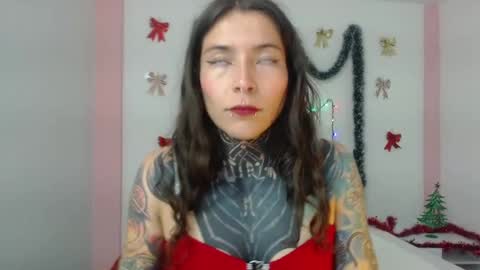 Snapshot of eimytatto_ chatting on December 2024 09:13:01 PM Carla online show from December 2024 09:13:01 PM