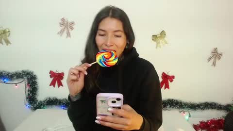 Snapshot of eimytatto_ chatting on December 2024 08:58:02 PM Carla online show from December 2024 08:58:02 PM