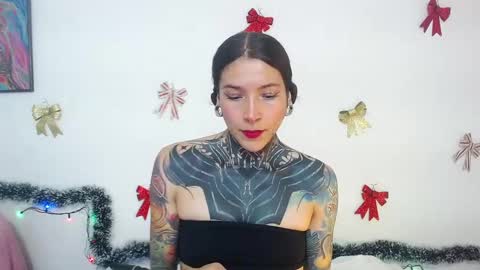 Snapshot of eimytatto_ chatting on January 2025 09:39:02 PM Carla online show from January 2025 09:39:02 PM
