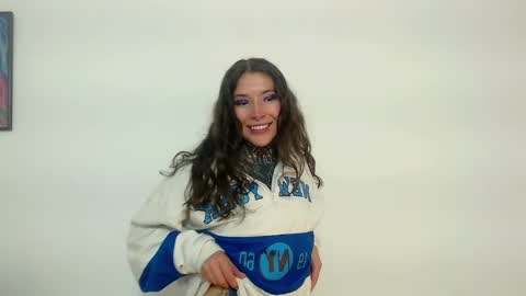 Snapshot of eimytatto_ chatting on January 2025 12:27:01 AM Carla online show from January 2025 12:27:01 AM