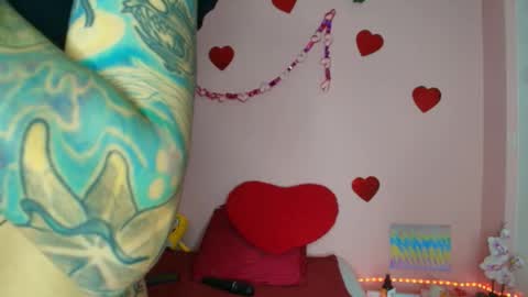 Snapshot of eimytatto_ chatting on September 2025 10:21:02 PM Carla online show from September 2025 10:21:02 PM
