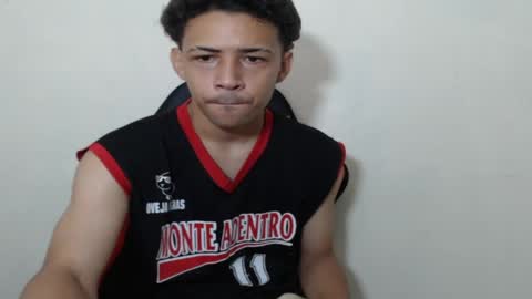 Snapshot of el_menor chatting on April 2026 02:14:02 AM Instagram BelowAbajo online show from April 2026 02:14:02 AM