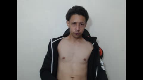 Snapshot of el_menor chatting on April 2026 03:09:01 AM Instagram BelowAbajo online show from April 2026 03:09:01 AM