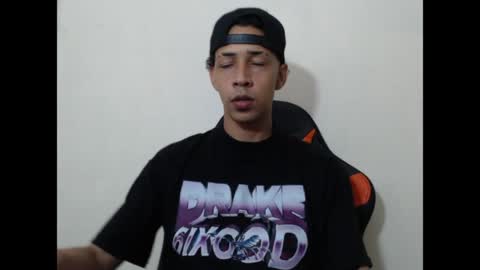 Snapshot of el_menor chatting on May 2026 02:50:01 AM Instagram BelowAbajo online show from May 2026 02:50:01 AM